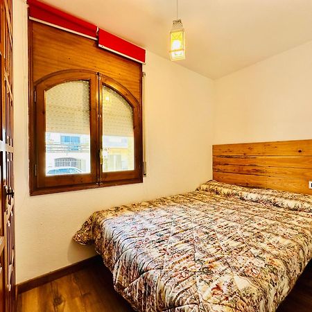 Port Ambar - Apartamento En La Marina De Empuriabrava - Balcon Con Vistas Al Canal - Playa - Wifi Zewnętrze zdjęcie